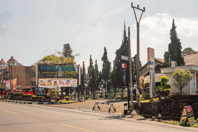 Capital O 1256 Sangga Buana Resort And Convention Hotel Cianjur Kültér fotó