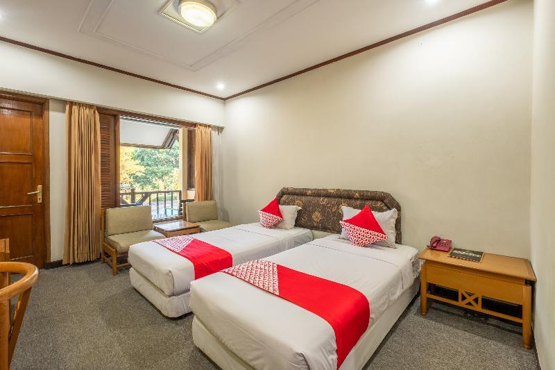 Capital O 1256 Sangga Buana Resort And Convention Hotel Cianjur Kültér fotó